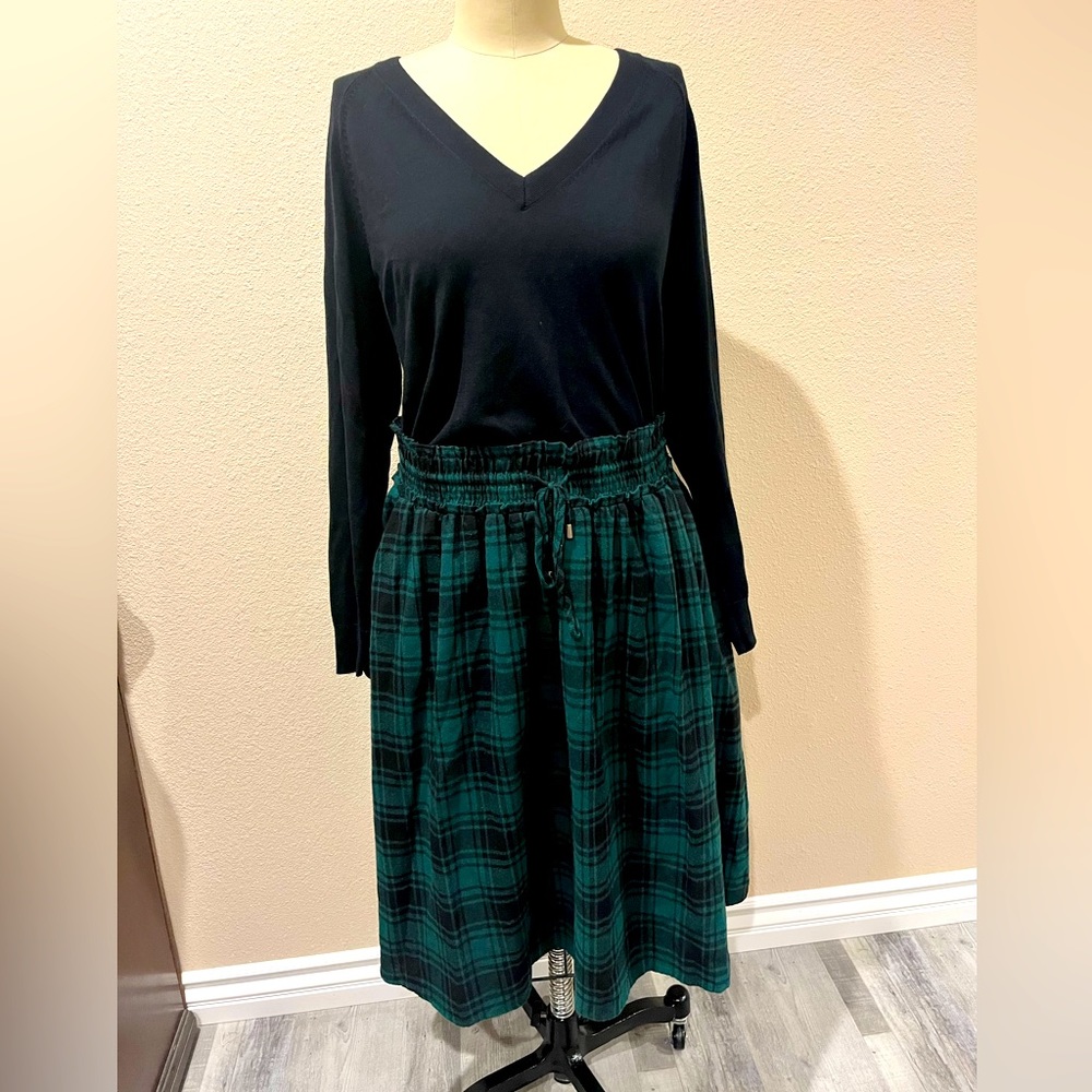 Plaid green skirt size XXL